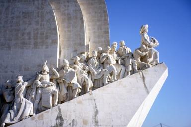 monument to the navigators